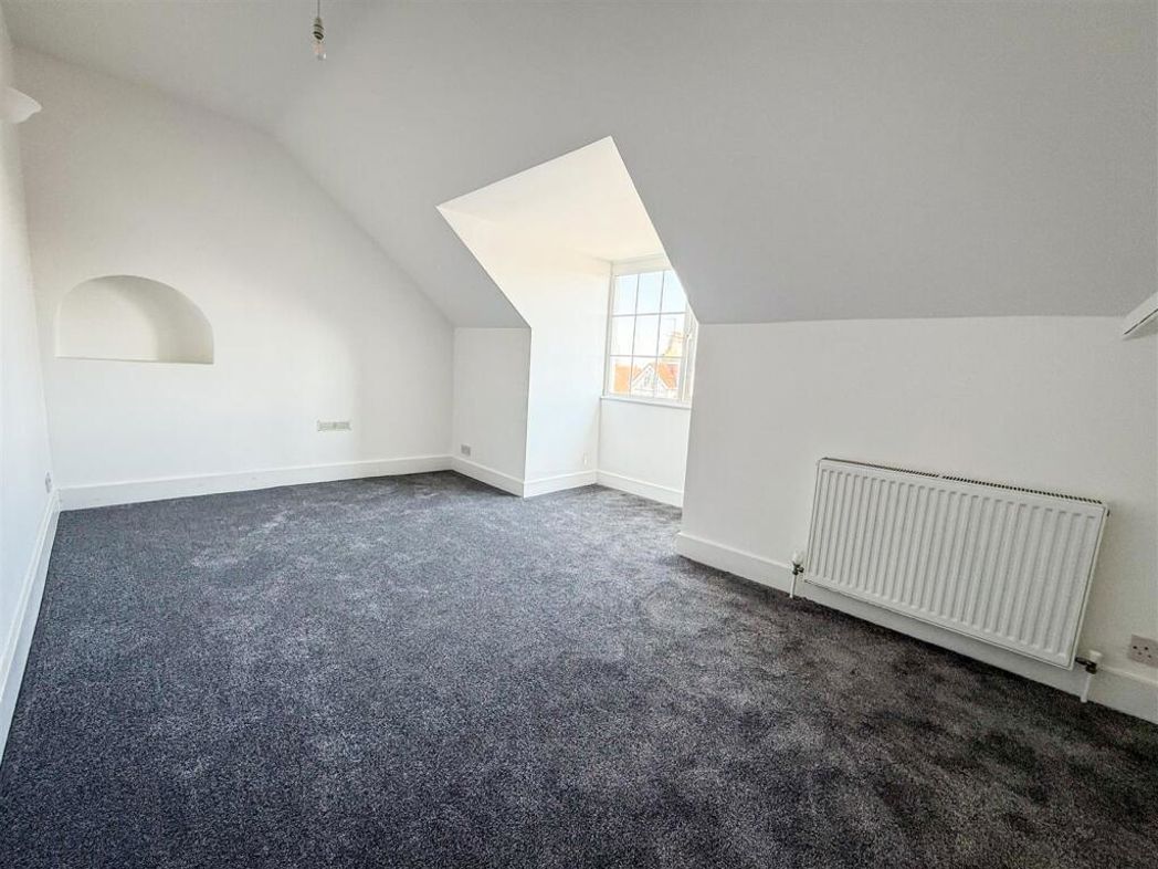 Property image 24 of 39