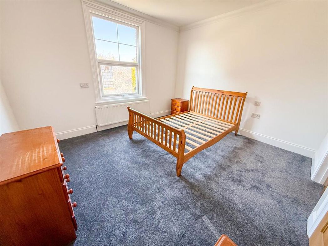 Property image 25 of 39