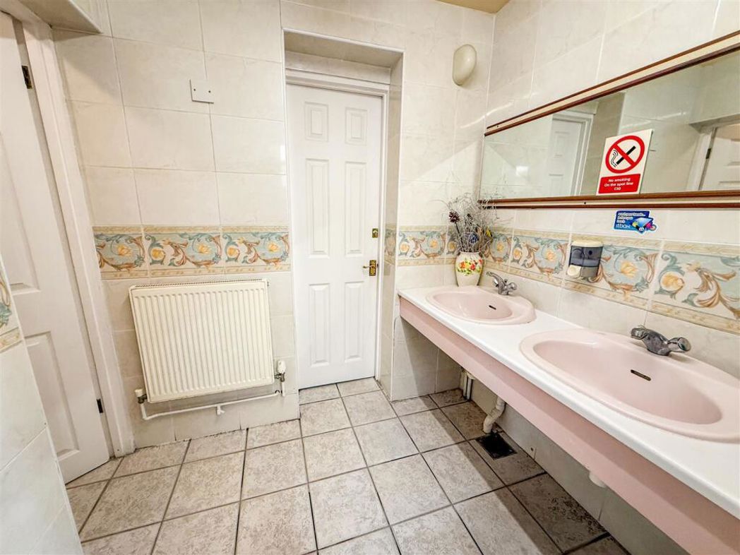 Property image 28 of 39