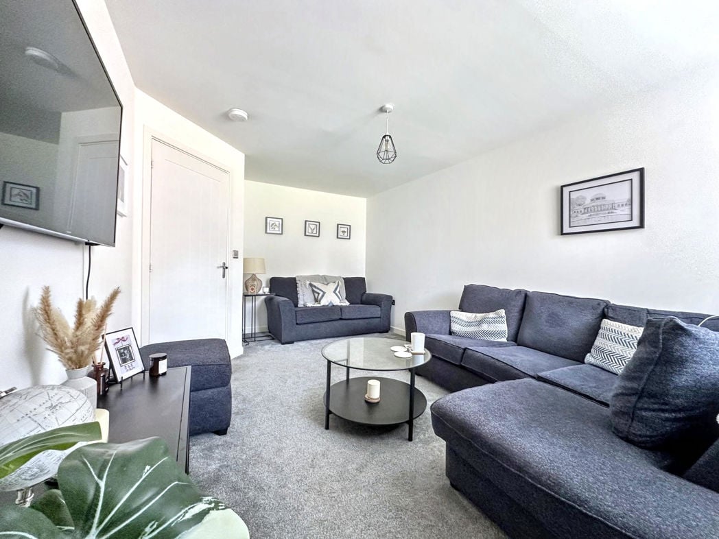 Property image 3 of 22