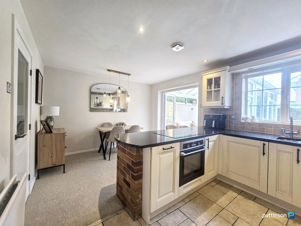 Property image 5 of 21