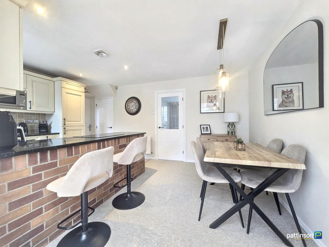 Property image 8 of 21