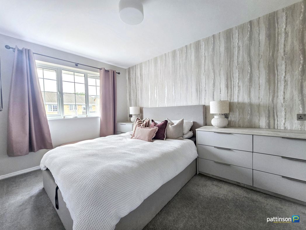 Property image 11 of 21