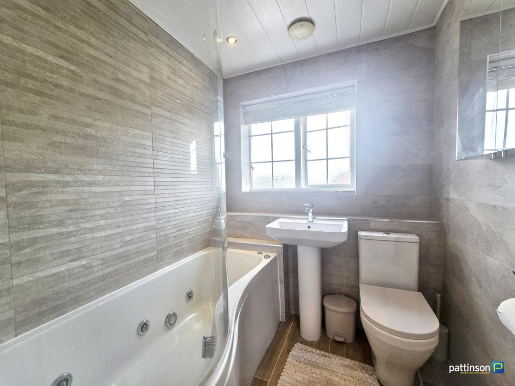 Property image 16 of 21