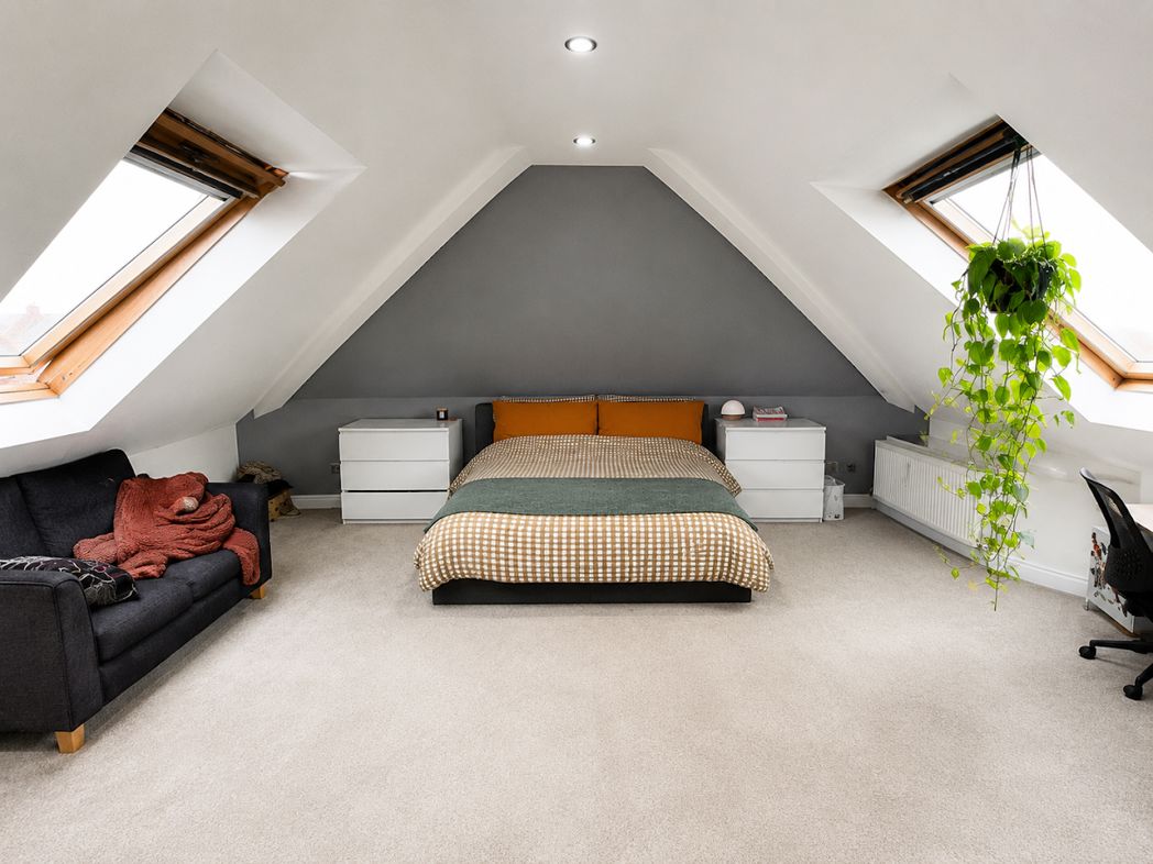 Loft Room/Bedroom