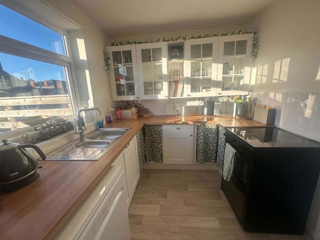 Property image 3 of 7