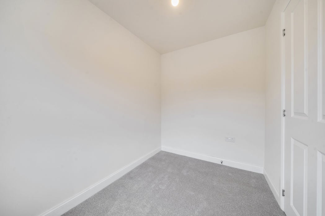 Property image 10 of 23