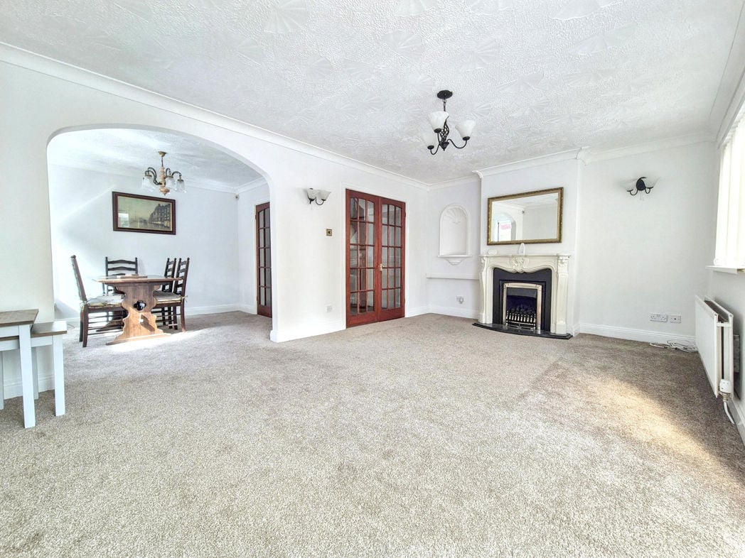 Property image 8 of 22