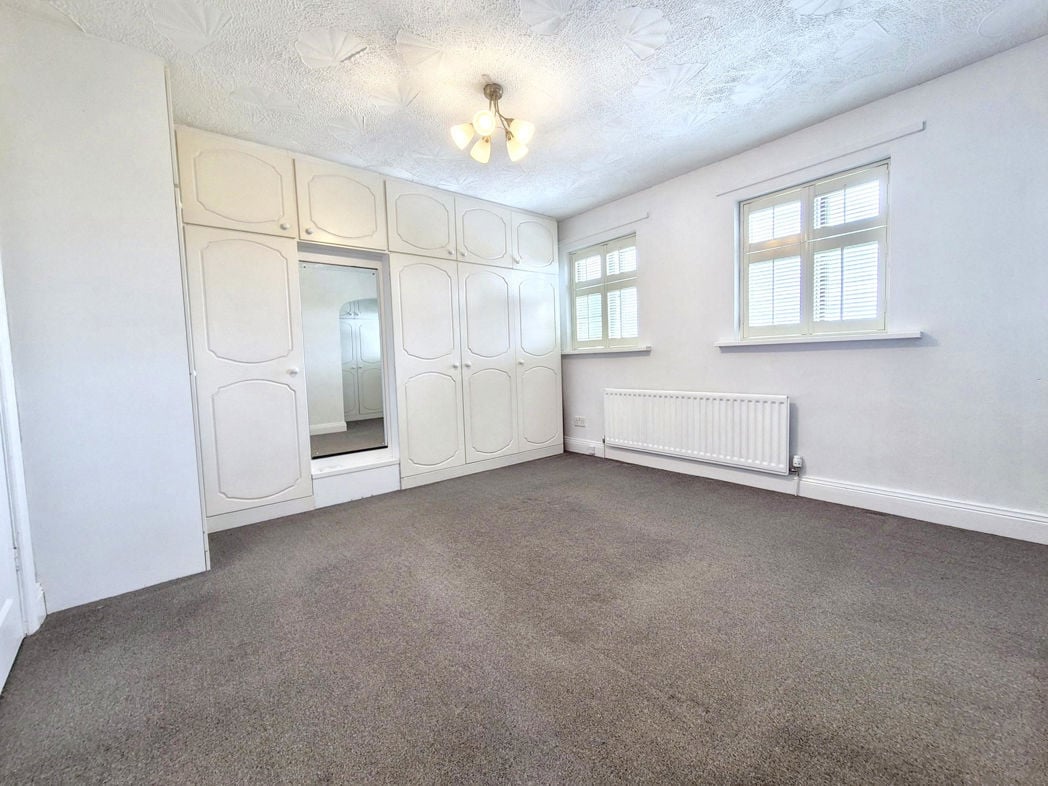 Property image 12 of 22