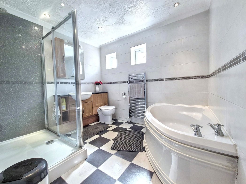 Property image 18 of 22