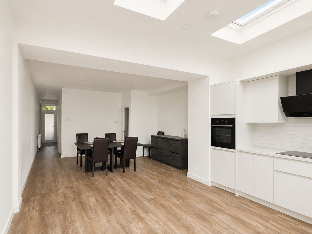 Property image 4 of 9