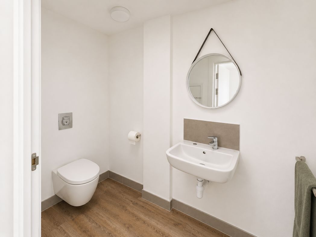 Property image 5 of 9