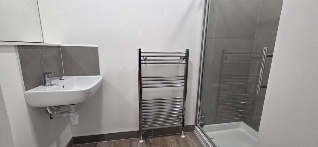 Property image 8 of 9