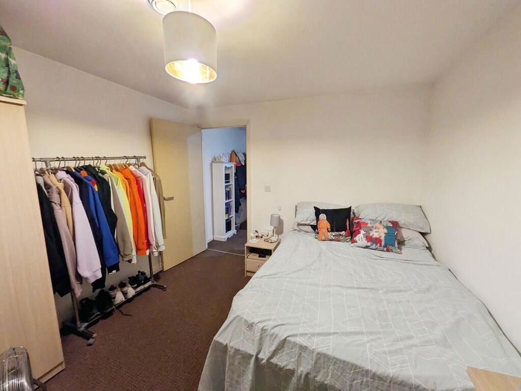 Property image 8 of 13