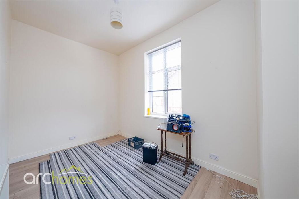 Property image 12 of 20