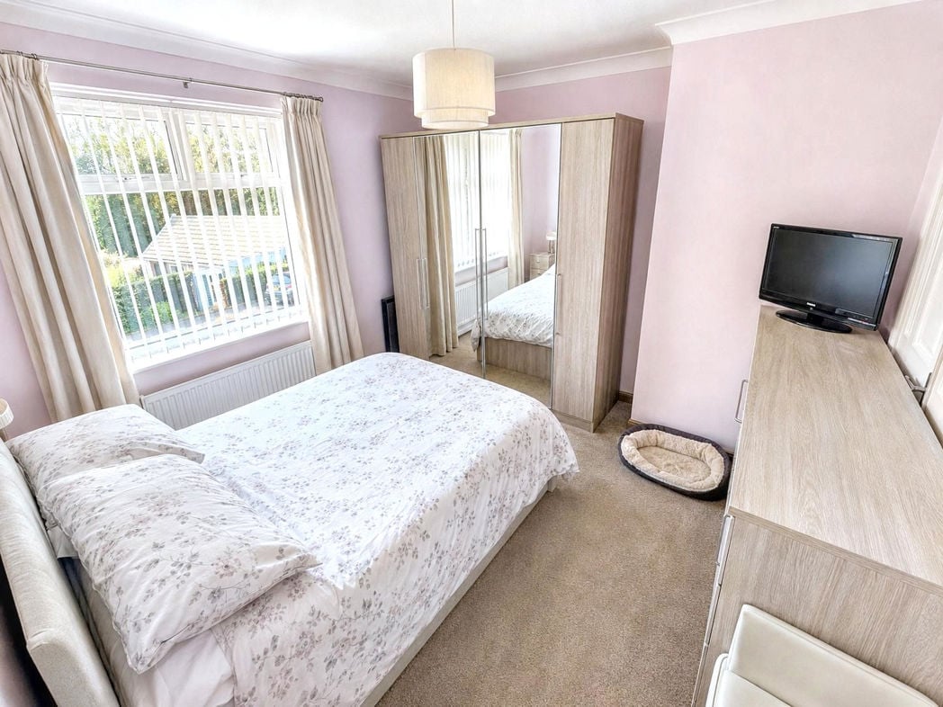 Property image 8 of 19