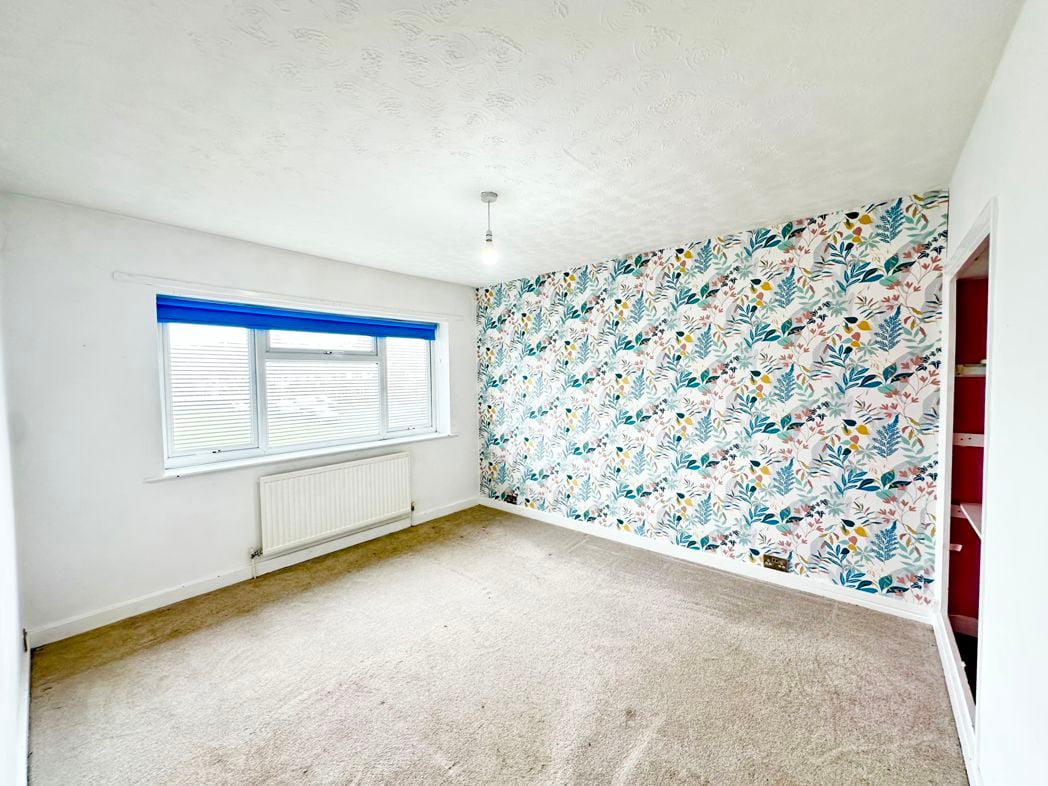 Property image 11 of 16