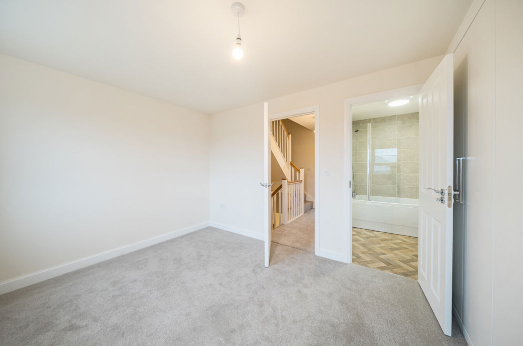 Property image 8 of 21