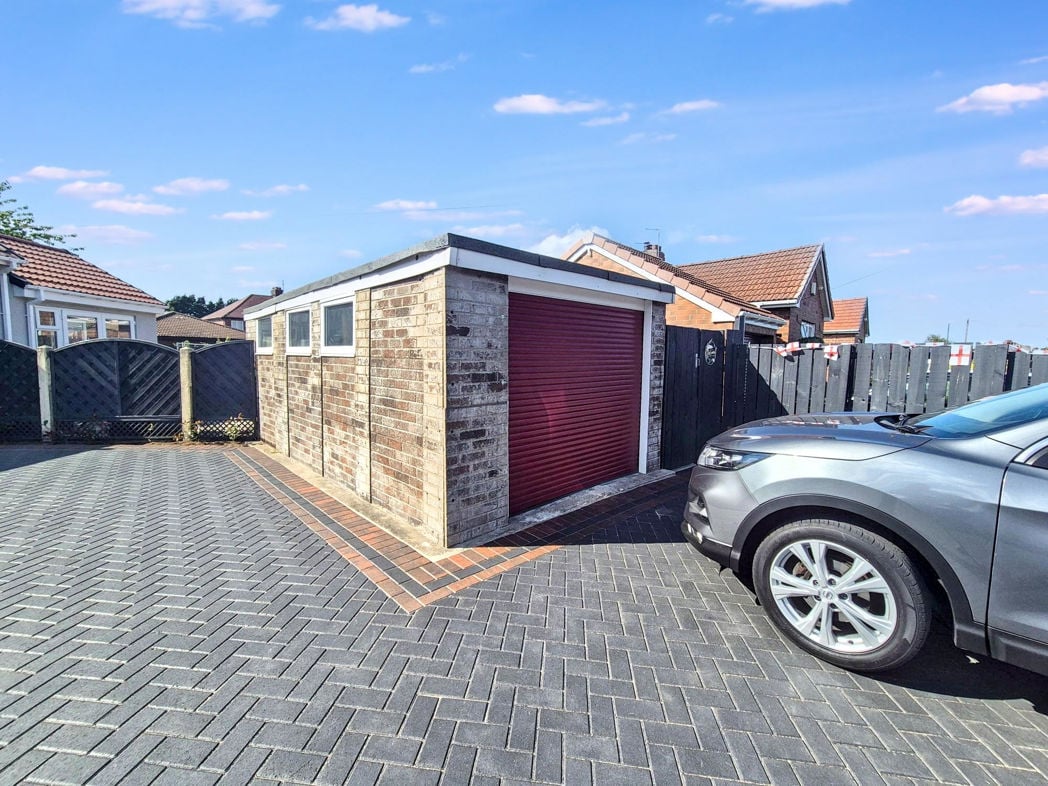 Detached Garage