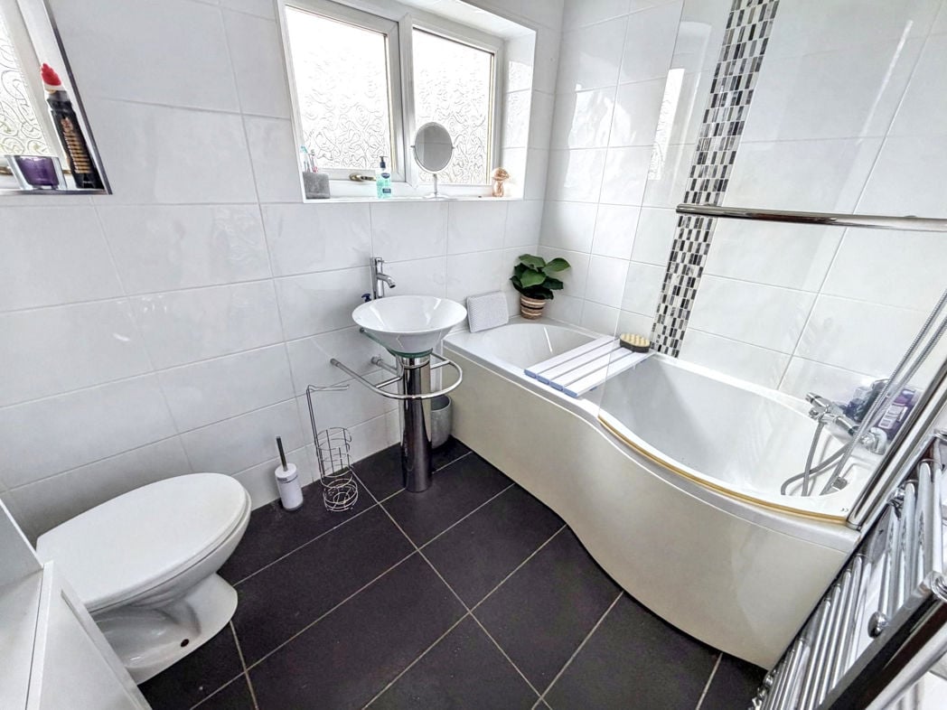 Property image 3 of 24