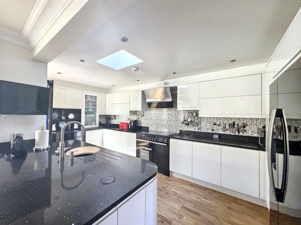 Generous Size Breakfasting Kitchen