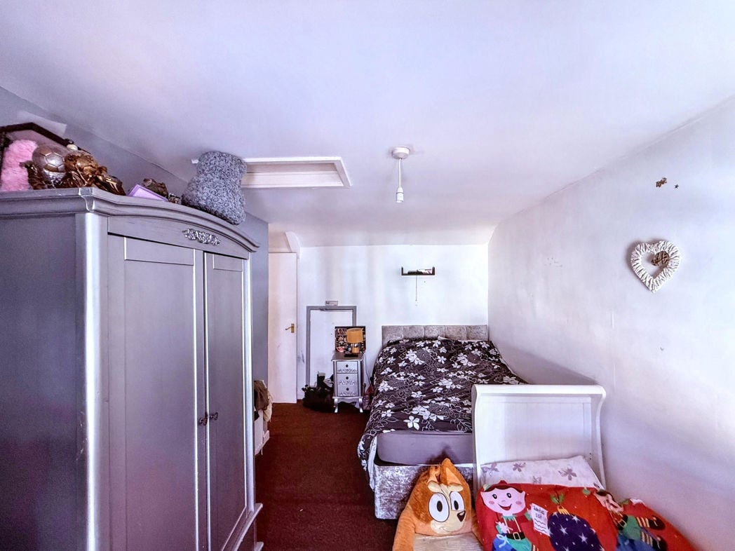 Property image 7 of 11