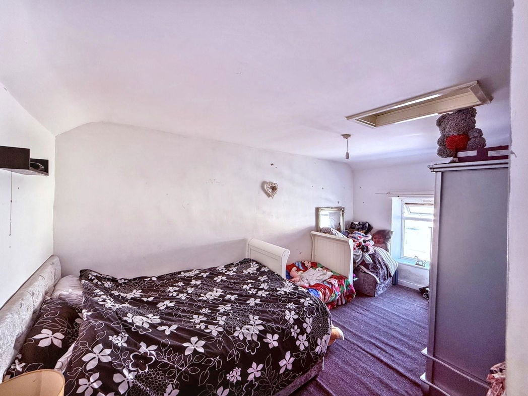 Property image 6 of 11