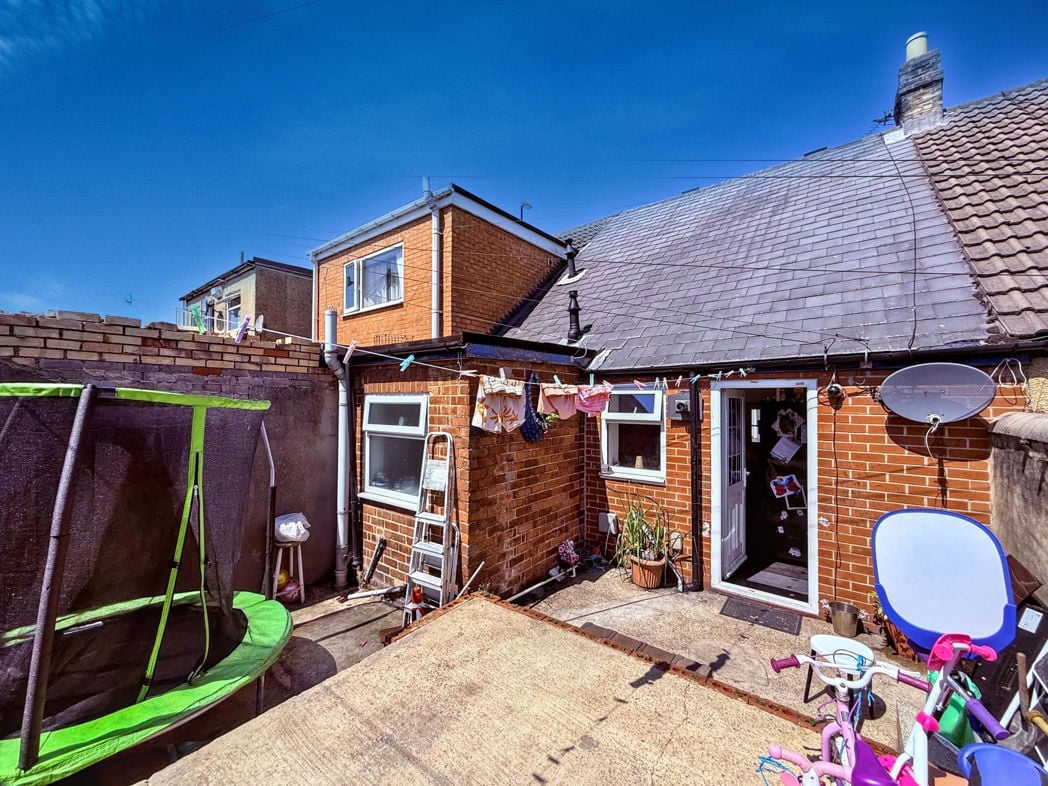 Property image 10 of 11