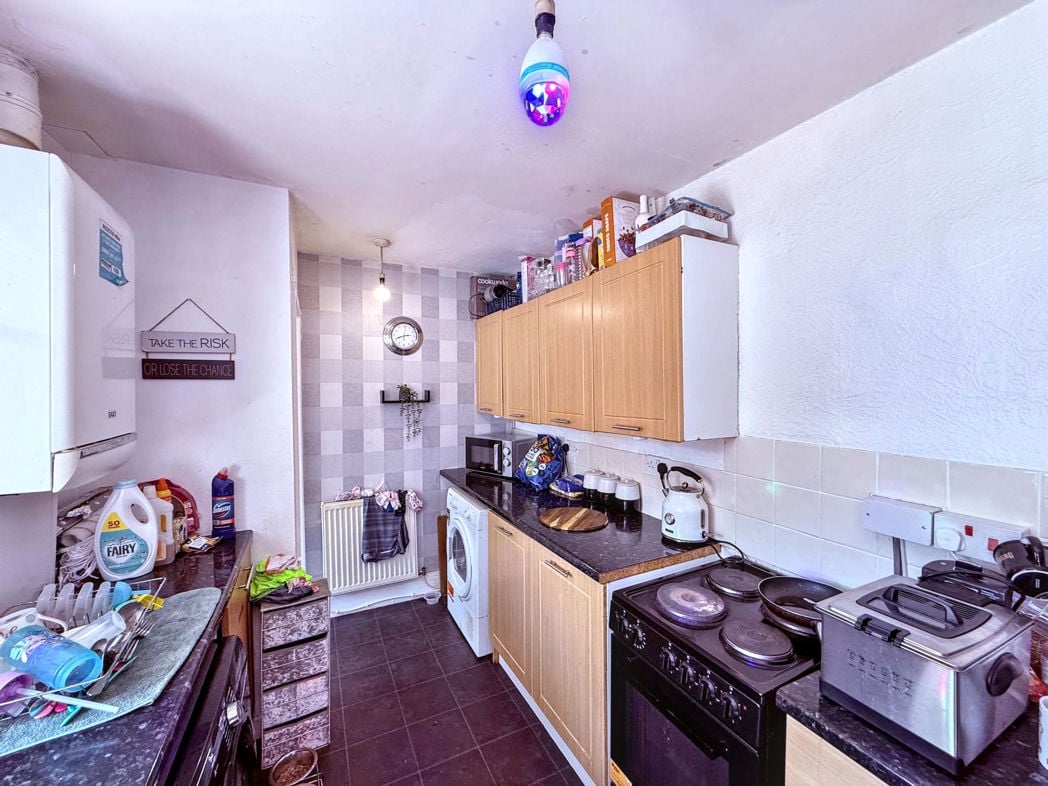Property image 4 of 11