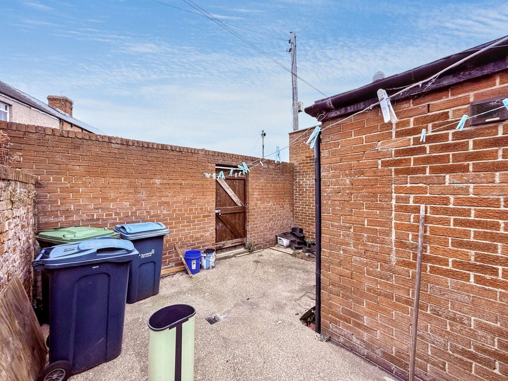 Property image 10 of 11