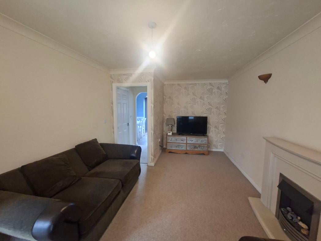 Property image 2 of 10