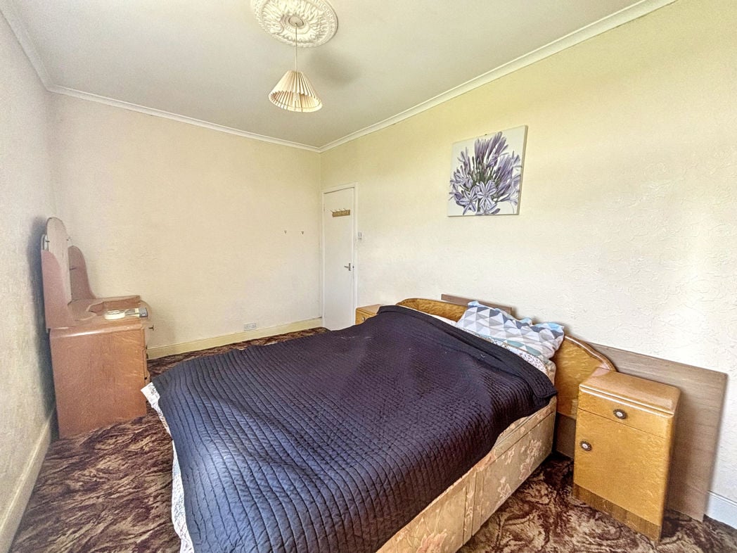 Another Main Bedroom Image