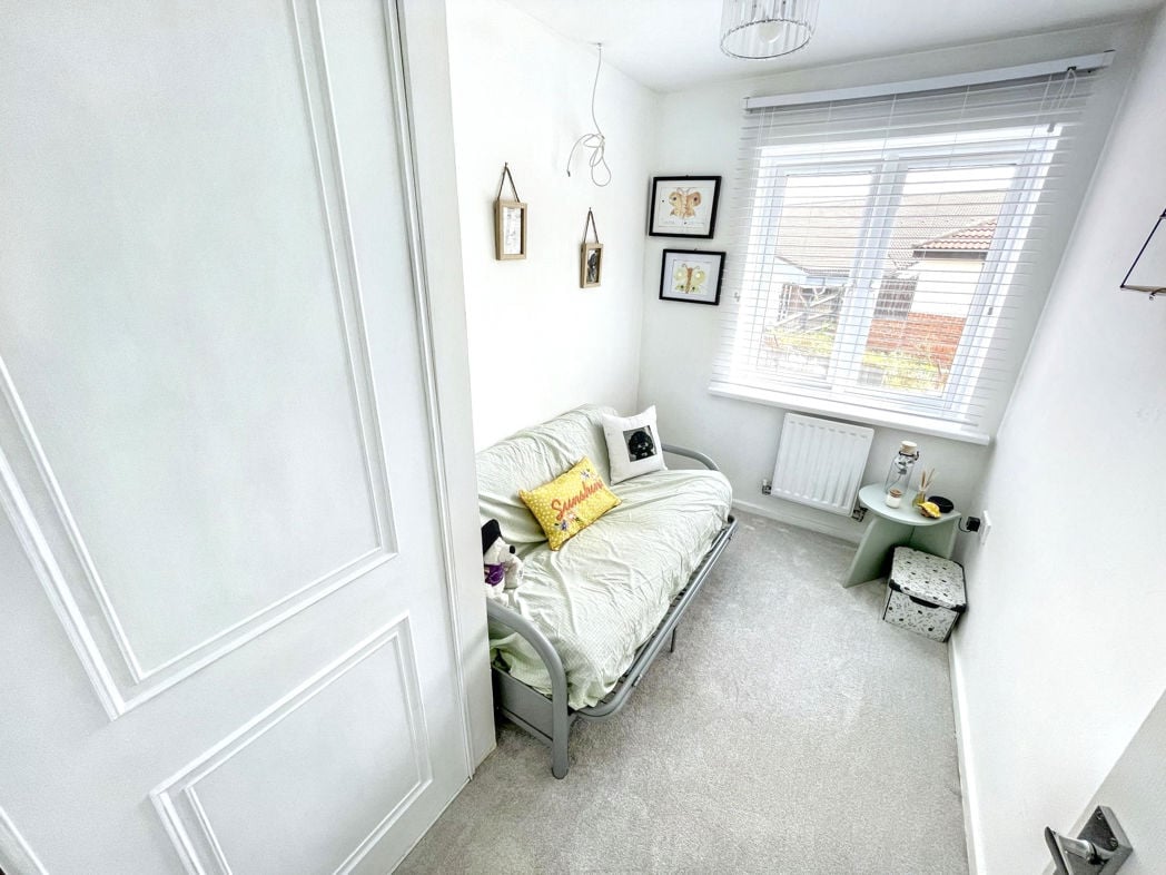 Property image 10 of 13