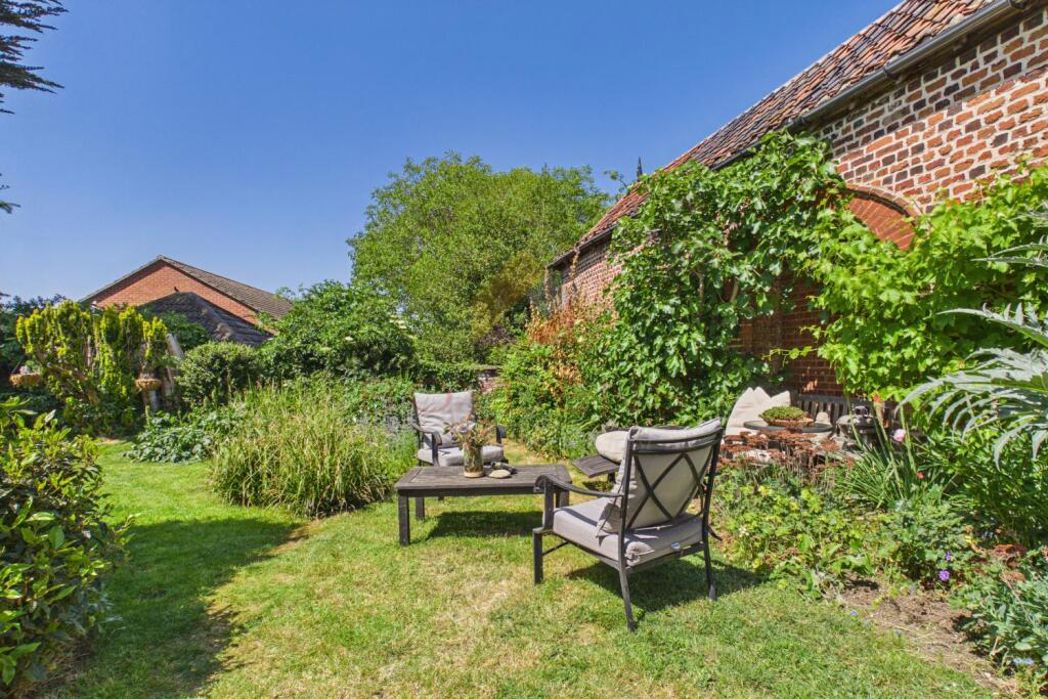 Property image 8 of 25