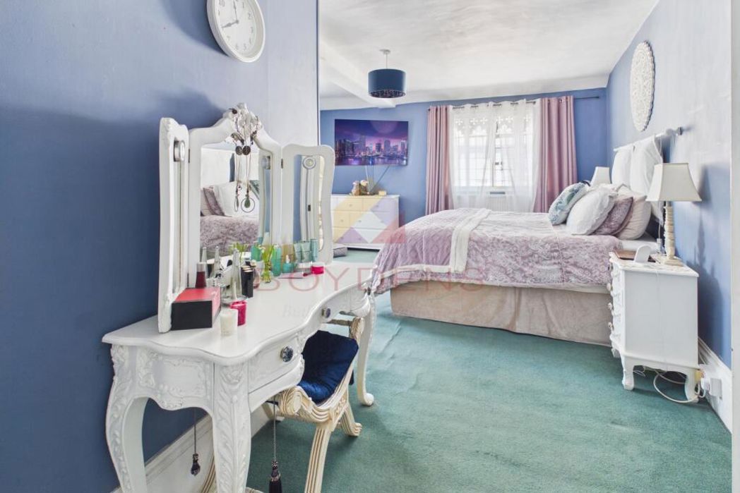 Property image 17 of 25