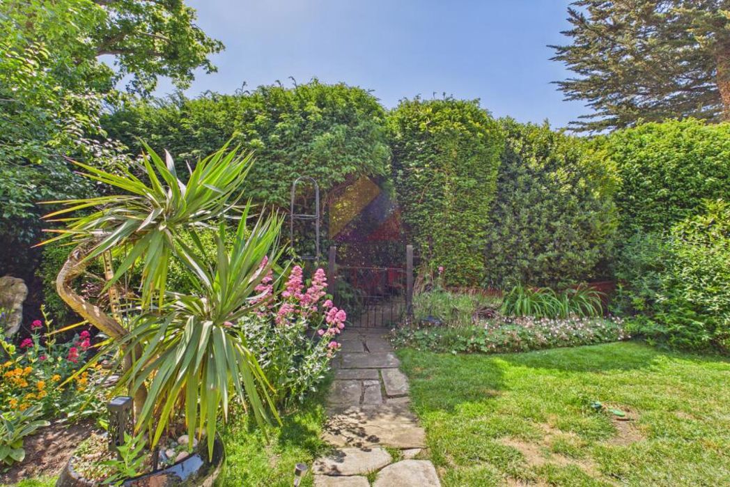 Property image 21 of 25