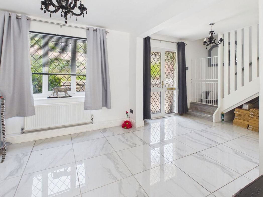 Property image 3 of 16
