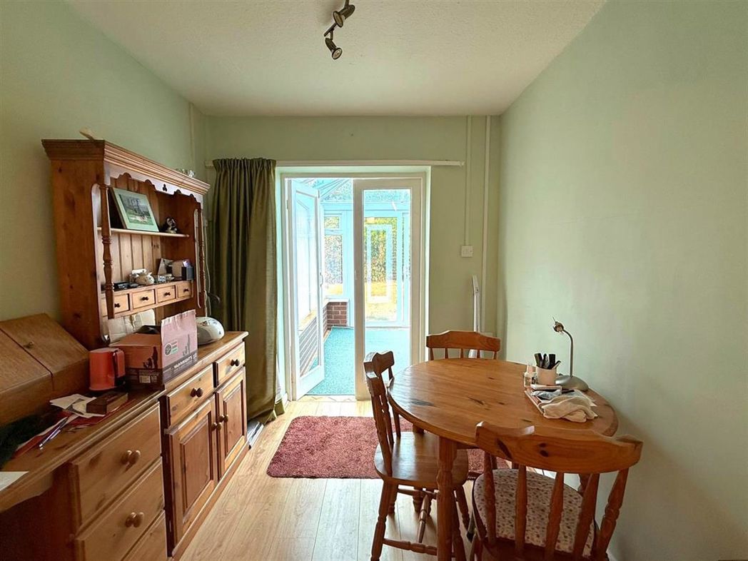 Property image 5 of 16