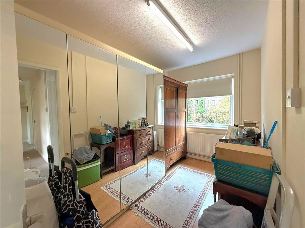 Property image 11 of 16