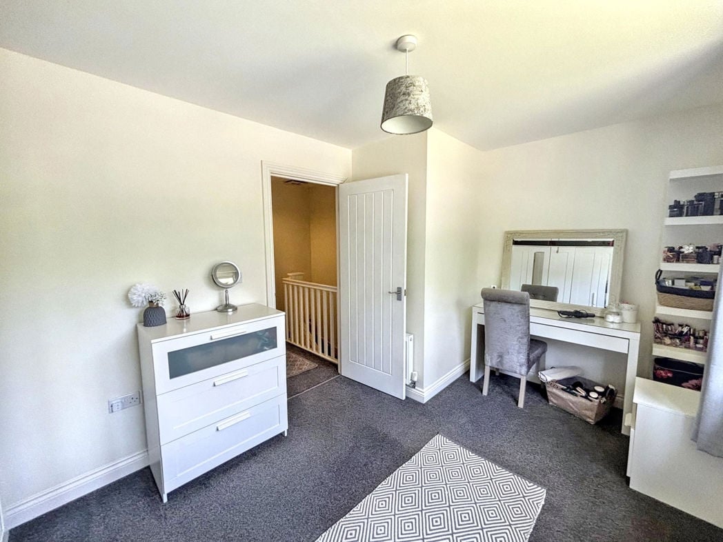 Property image 6 of 12