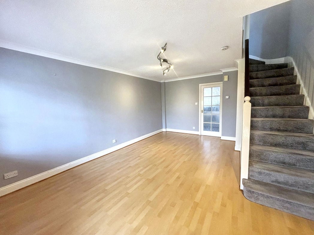 Property image 2 of 8