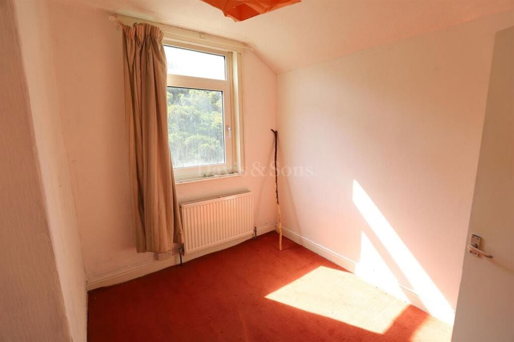 Property image 11 of 15