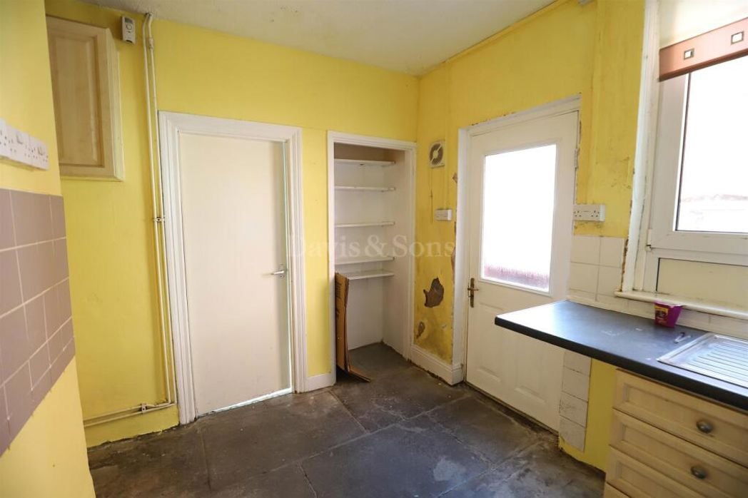 Property image 5 of 15