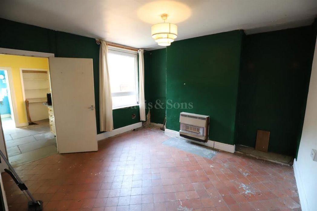 Property image 2 of 15