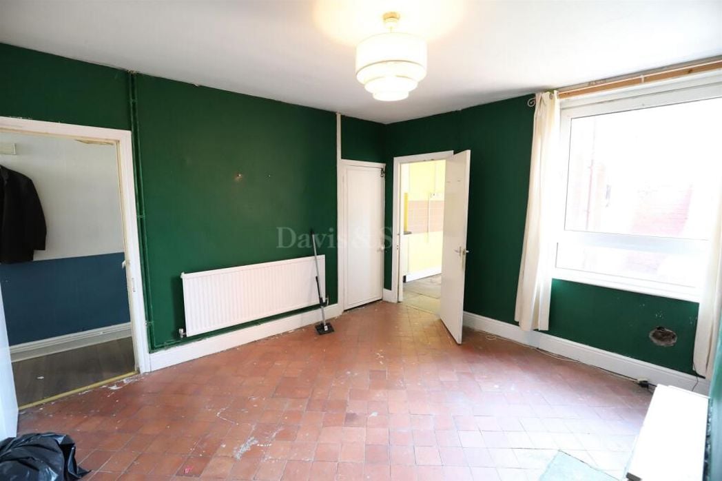 Property image 3 of 15