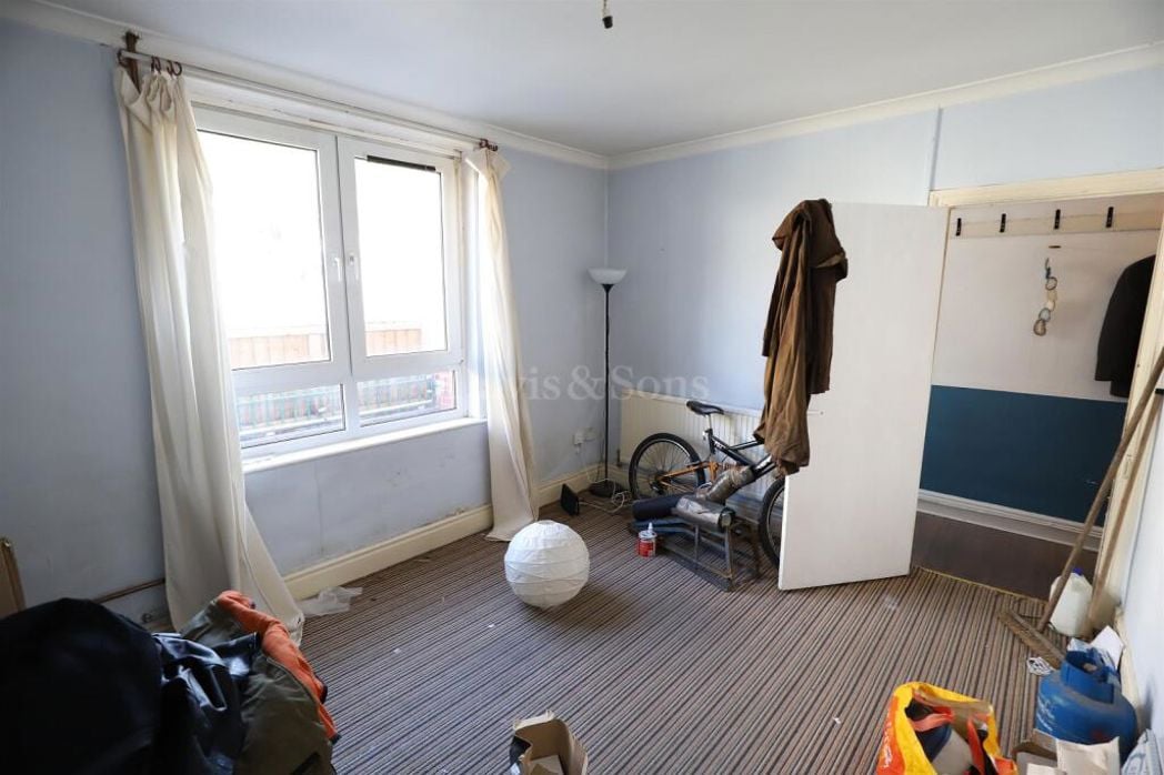 Property image 7 of 15