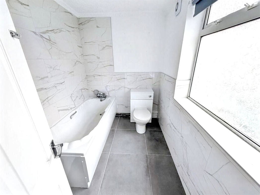 Property image 7 of 13