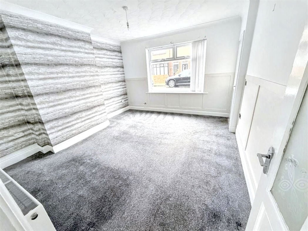Property image 3 of 13