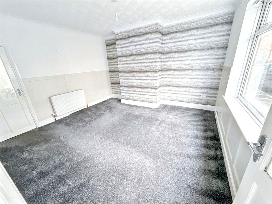 Property image 2 of 13