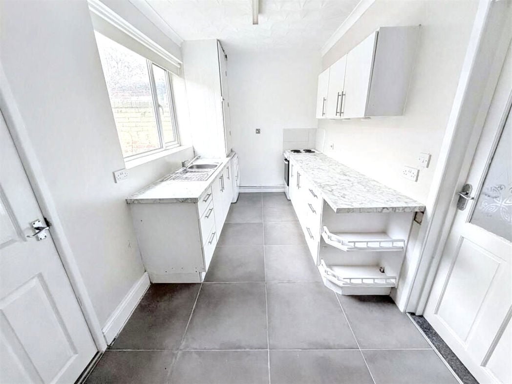 Property image 4 of 13